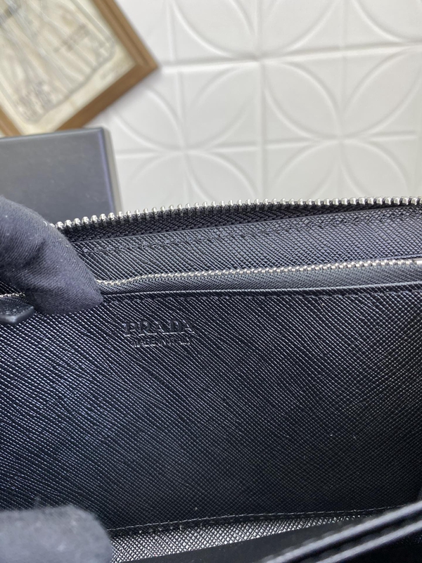 プラダ財布コピー全体デザイン